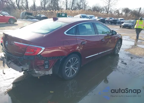 2017 Buick Lacrosse Essence z USA, uszkodzony, nr VIN 1G4ZP5SS9HU132561